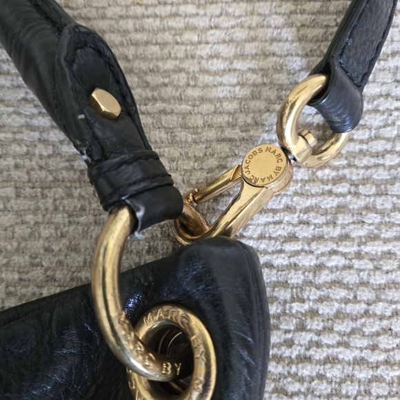 Marc Jacob Leather Satchel black handle or cross body. Gold accent - Picture 15 of 16